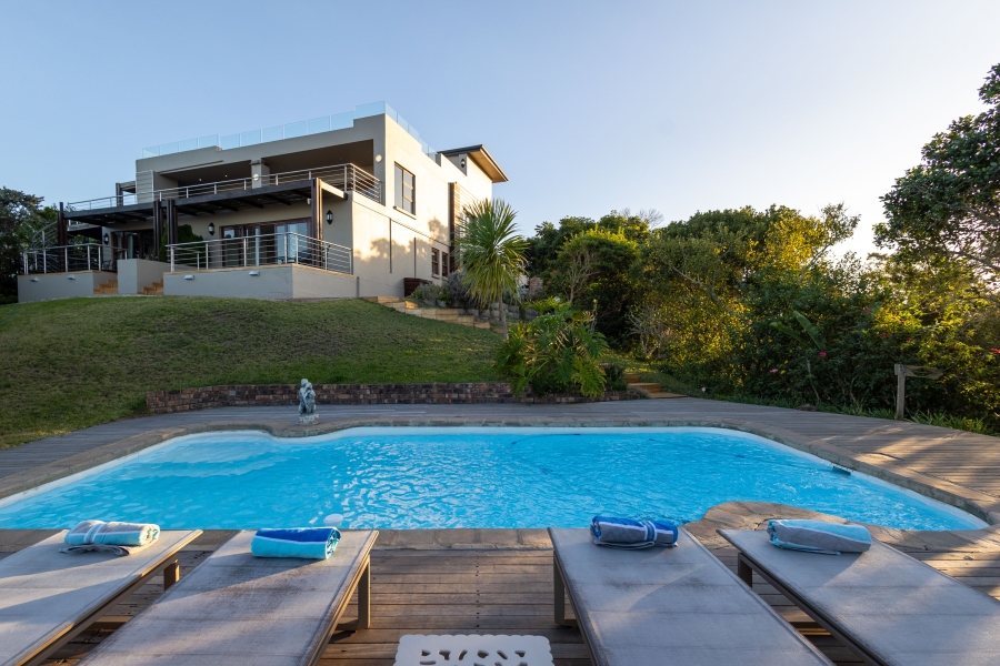 7 Bedroom Property for Sale in Bowtie Western Cape